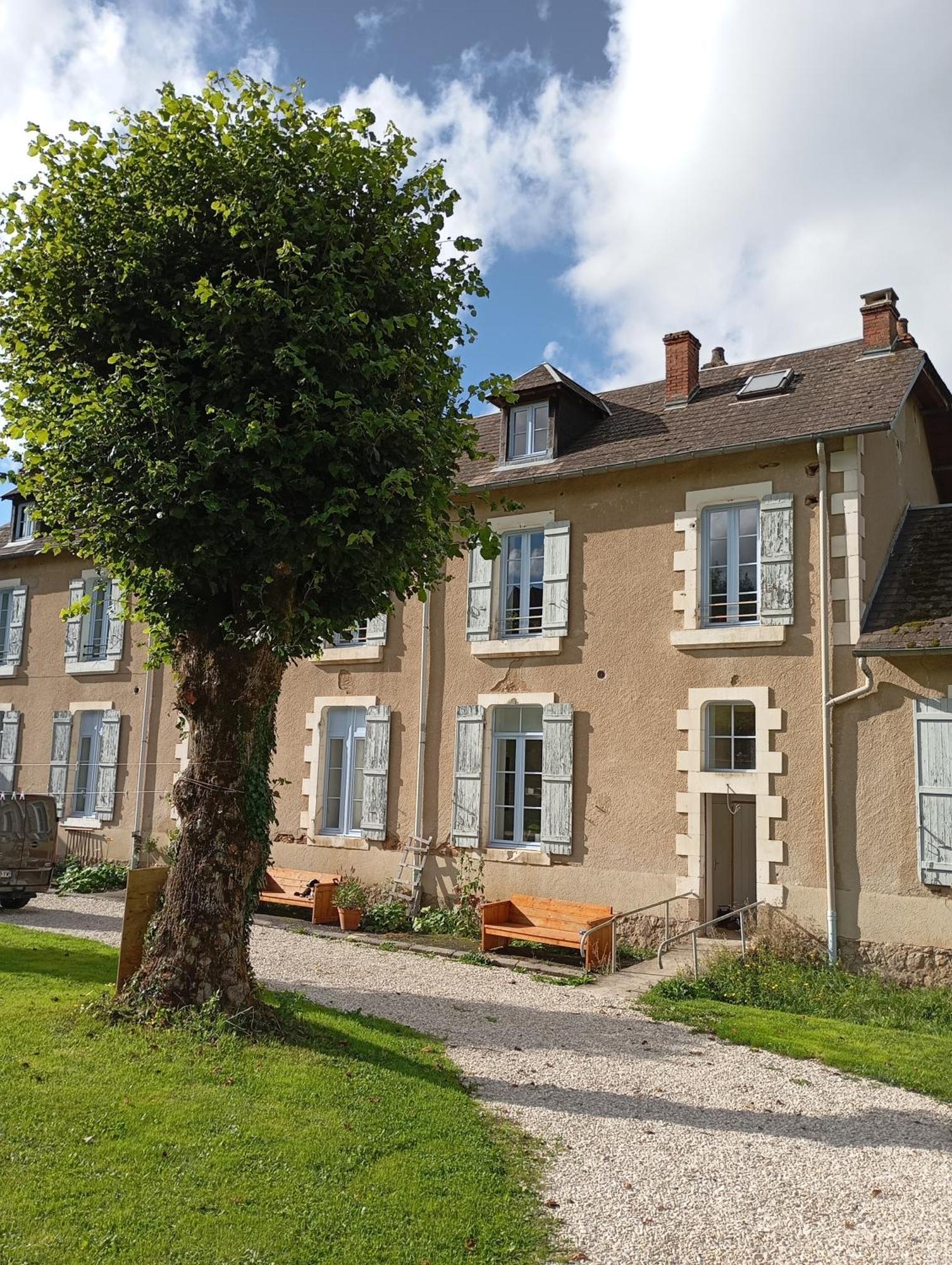 L' Ancienne Ecole Du Morvan Larochemillay Екстер'єр фото