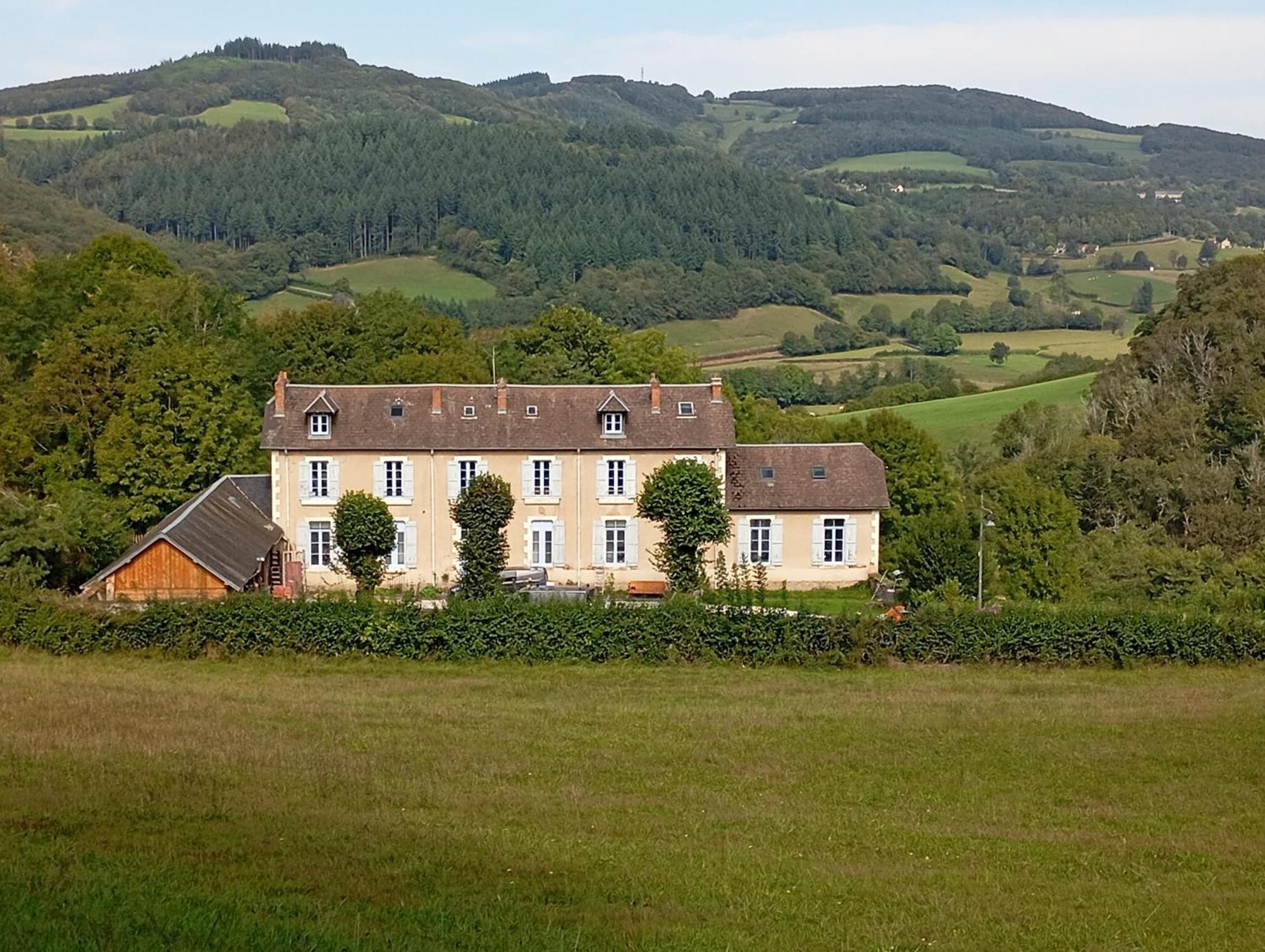 L' Ancienne Ecole Du Morvan Larochemillay Екстер'єр фото